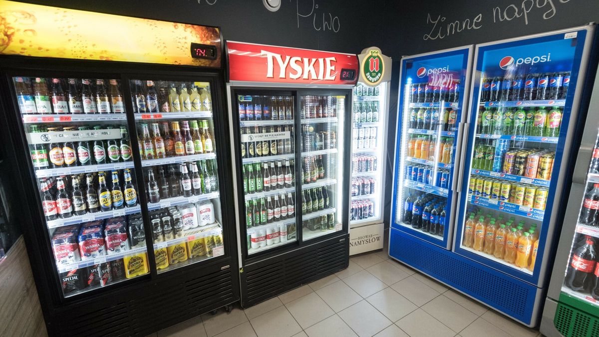 Sklepikarze podniosą ceny za zimne napoje? Mogą nie mieć wyjścia