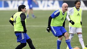 Prezydent FIFA zagrał z legendami futbolu. Bohaterem 56-letni Maradona