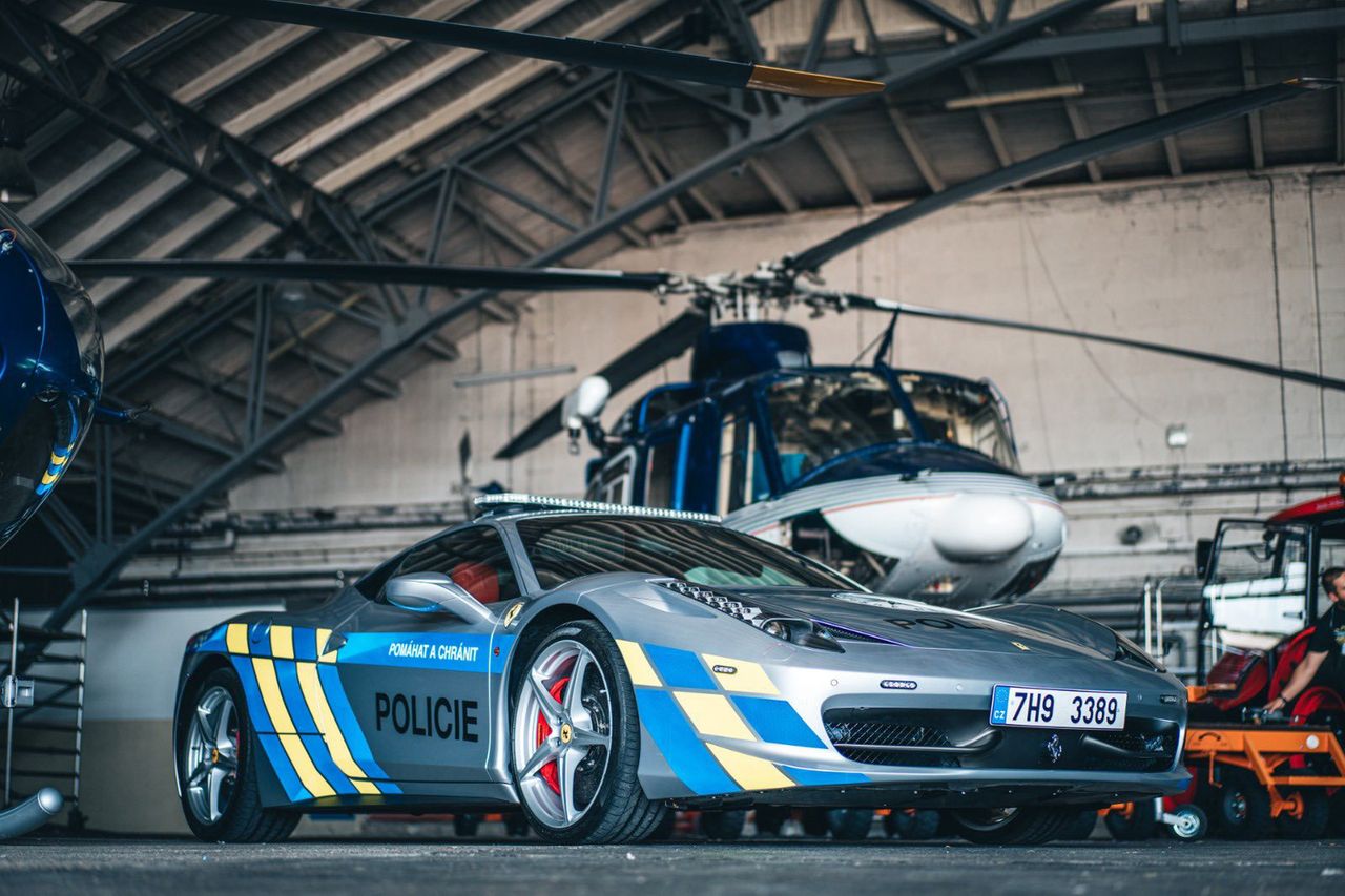 Ferrari w czeskiej policji. Będzie miało jedno zadanie 