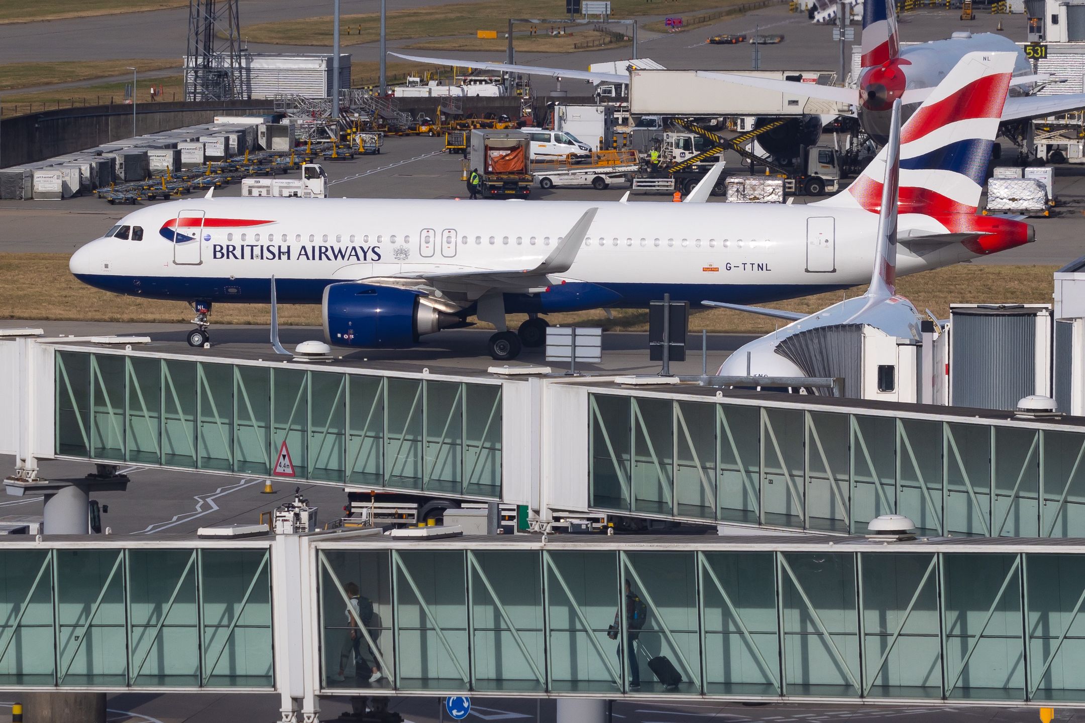 Londyńskie lotnisko Heathrow to jeden z największych portów lotniczych świata