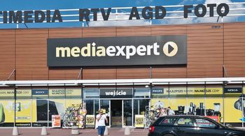 Przeceny na Święta. Smartwatch za 789 zł