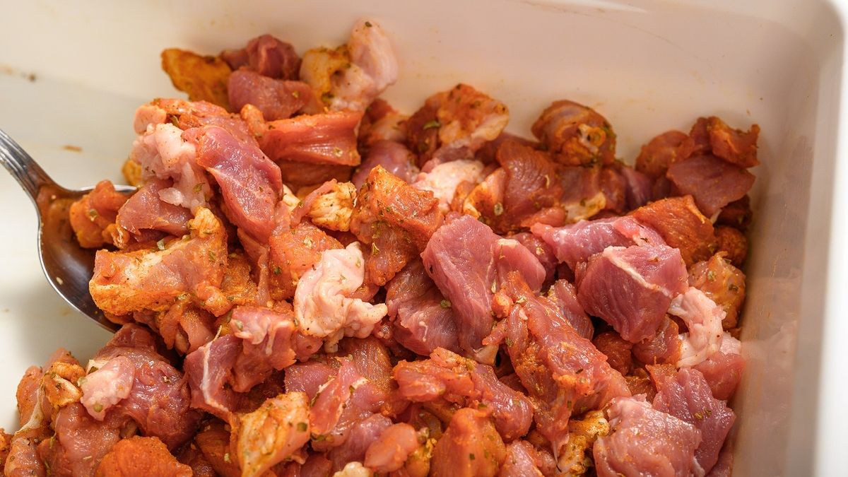 Najgorszy błąd przy marynowaniu mięsa. 