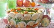 Sałatki na Wielkanoc - propozycje, które idealnie sprawdzą się na wielkanocny stół