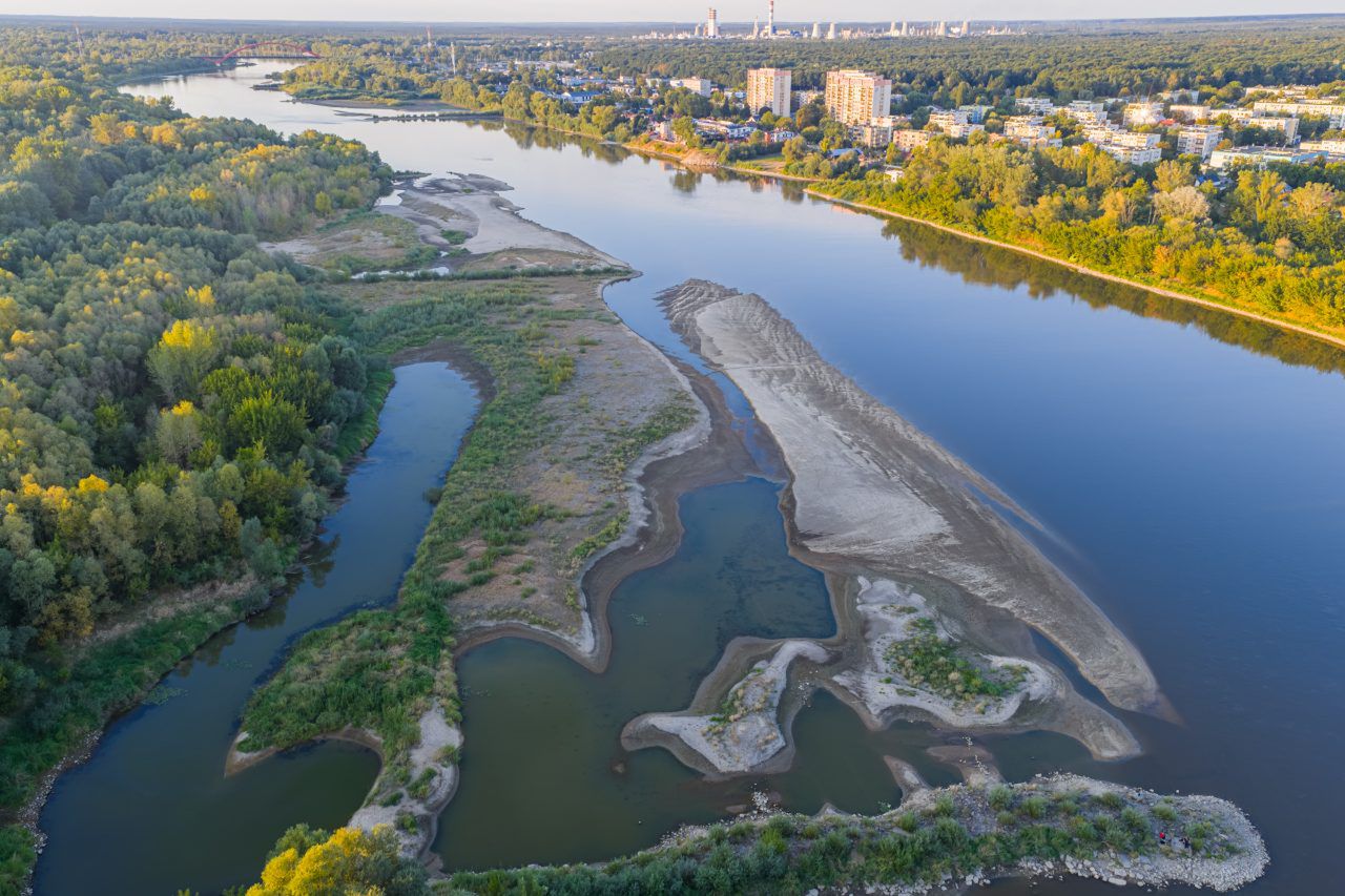 Stany wody w polskich rzekach spadają. Niepokojące dane hydrologiczne