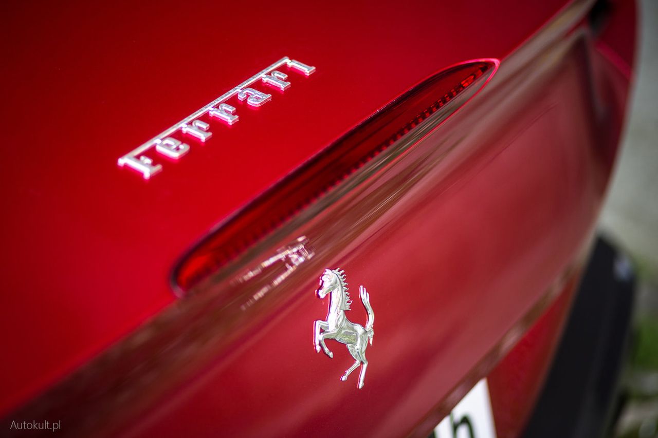 Ferrari wpływa na nieznane wody