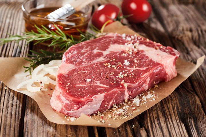 Antrykot to mięso z tuszy wołowej lub cielęcej.