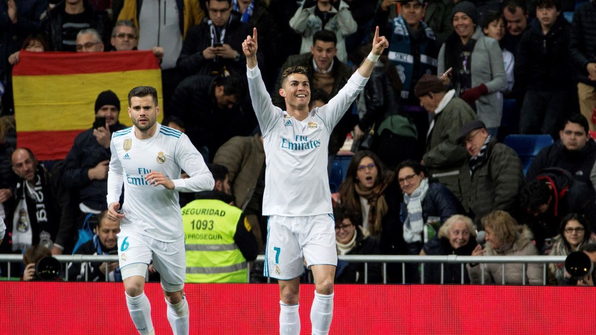 Zdjęcie okładkowe artykułu: PAP/EPA / Rodrigo Jimenez / Na zdjęciu: Cristiano Ronaldo (z prawej) cieszy się z gola
