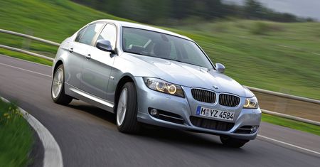 Młody kierowca i BMW? Przygotuj się na drogie OC