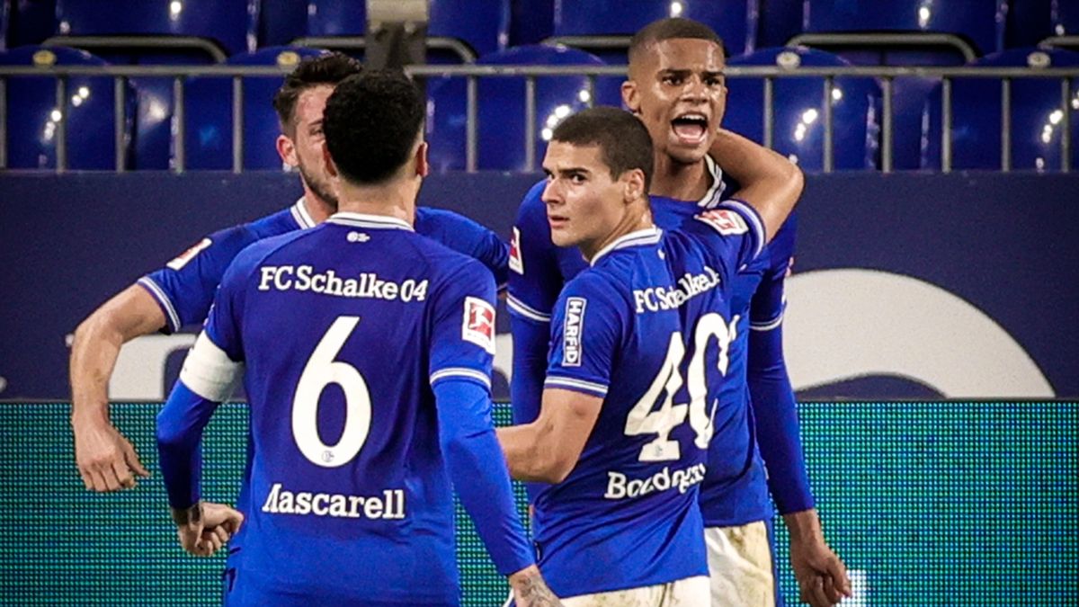 PAP/EPA / FRIEDEMANN VOGEL / Na zdjęciu: piłkarze Schalke 04 Gelsenkirchen