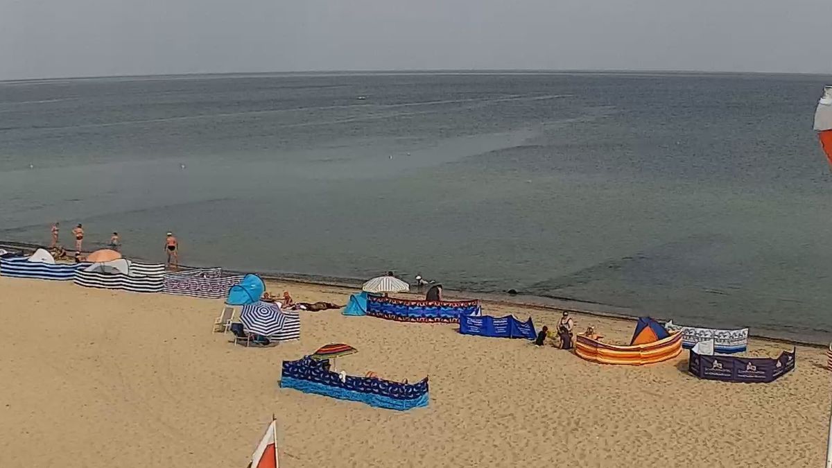 Ujęcie z Sarbinowa. Parawany powinny być dalej od morza