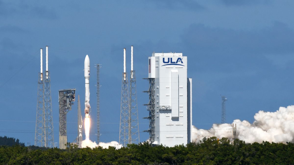 CAPE CANAVERAL, FLORIDA, UNITED STATES - OCTOBER 6: A United Launch Alliance Atlas V rocket carrying the first two demonstration satellites for Amazon's Project Kuiper broadband internet constellation lifts off from pad 41 at Cape Canaveral Space Force Station in Cape Canaveral, Florida, United States on October 6, 2023. (Photo by Paul Hennesy/Anadolu Agency via Getty Images)