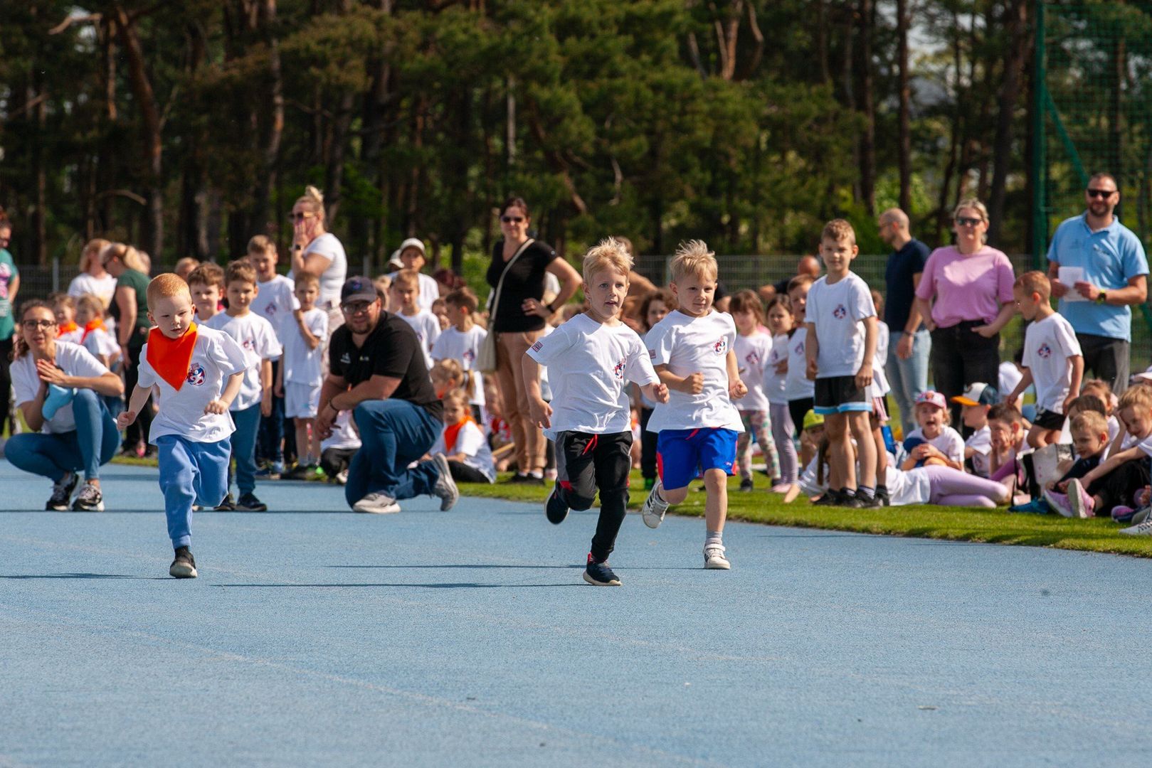 Blisko tysiąc przedszkolaków i uczniów rywalizowało w 6. edycji Fordońskiej Olimpiady Młodzieży. 
