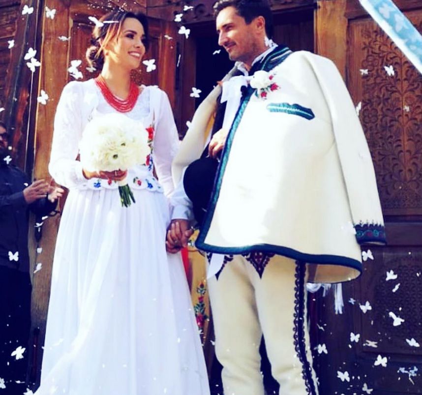 Paulina Krupińska i Sebastian Karpiel-Bułecka wzięli ślub tego dnia nie bez powodu. Wyjaśniamy, dlaczego