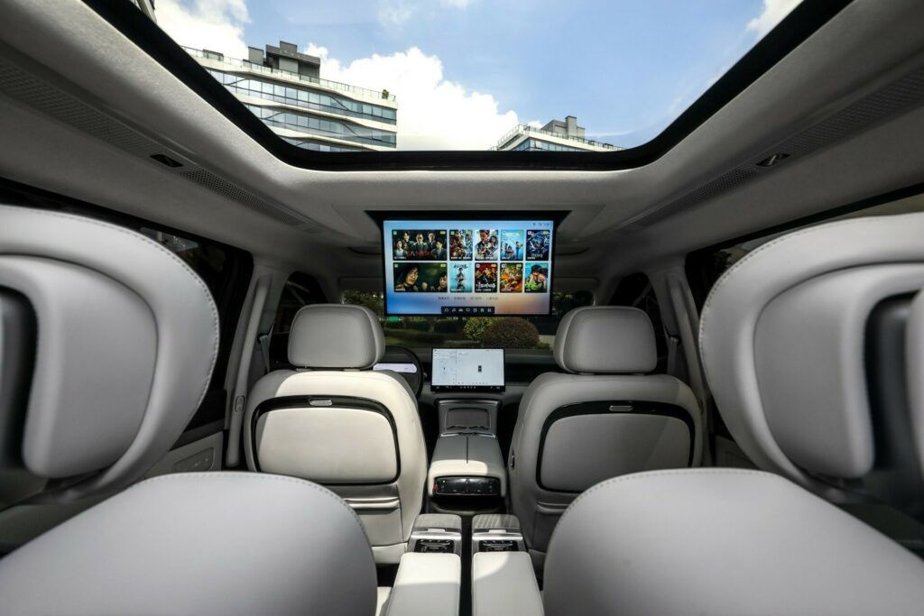 Xpeng P9