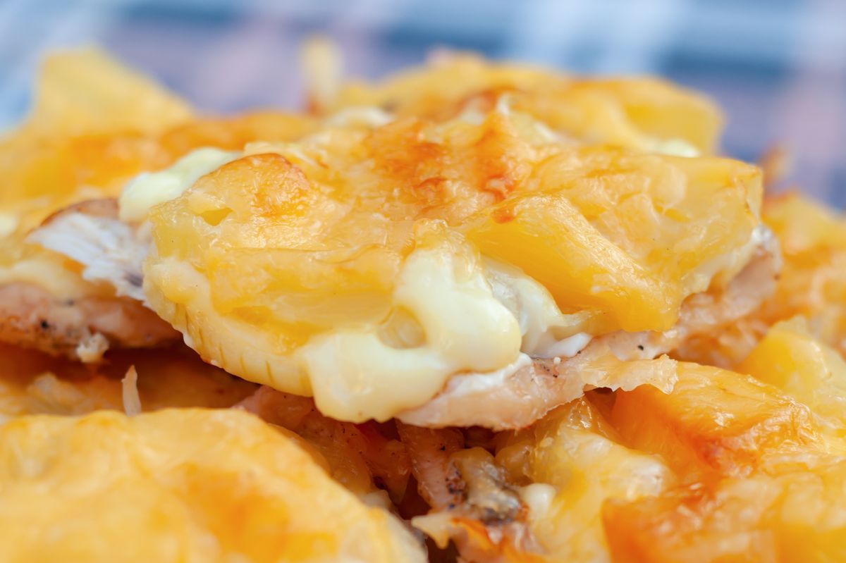 W PRL-u królował na uroczystych obiadach. Był synonimem luksusu, a teraz ekspert ocenia go jednoznacznie