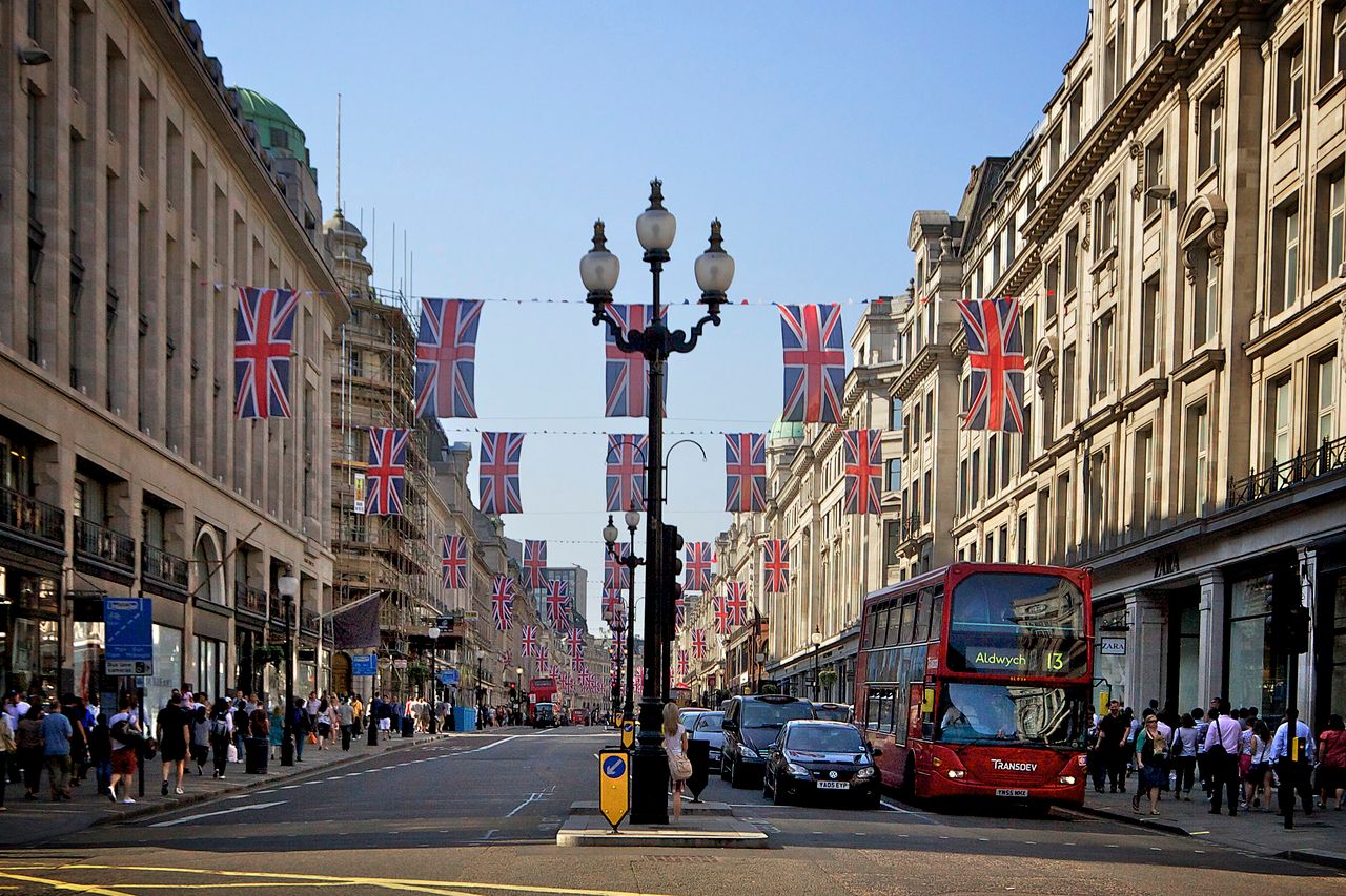 Popularna ulica ze sklepami w Londynie wprowadza iBeacony