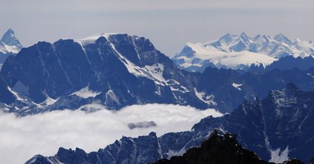 Runęła część lodowca z masywu Grand Combin. Trwa akcja ratunkowa