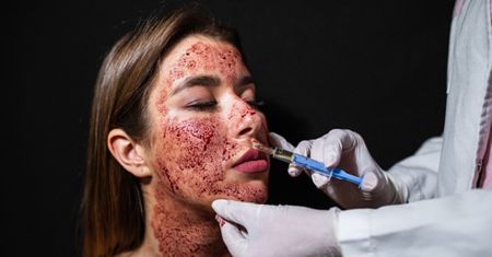Fałszywa kosmetyczka zaraziła klientów HIV. Robiła im wampirzy lifting