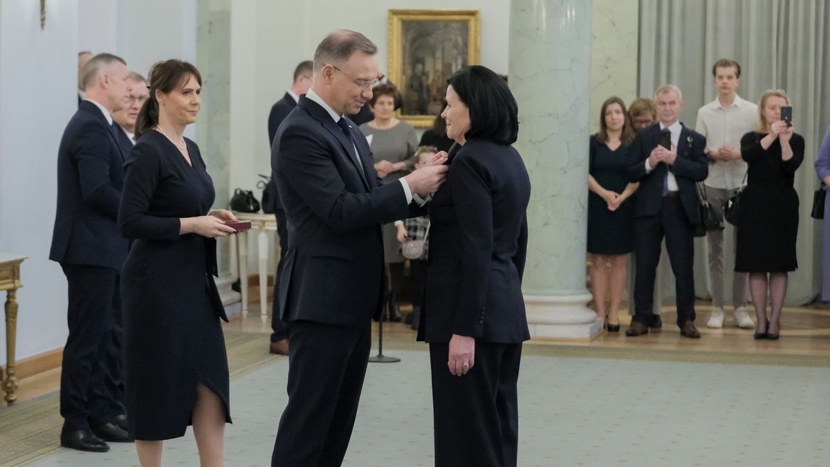 Prezydent odznaczył bliską współpracownicę o. Rydzyka. 
