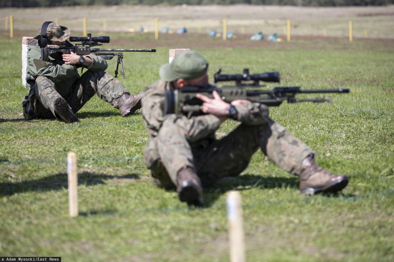 Szkolenia obronne dla pracowników państwowych spółek. Sasin popiera