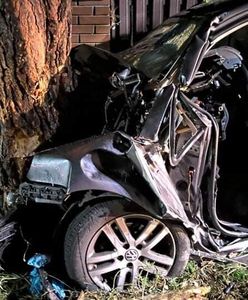 Śmiertelny wypadek na Pomorzu. Kierowca uderzył w drzewo