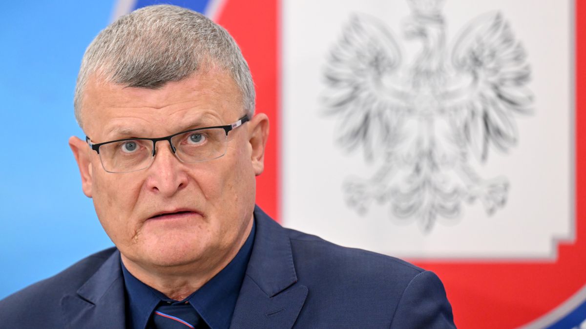 Szef GIS Paweł Grzesiowski