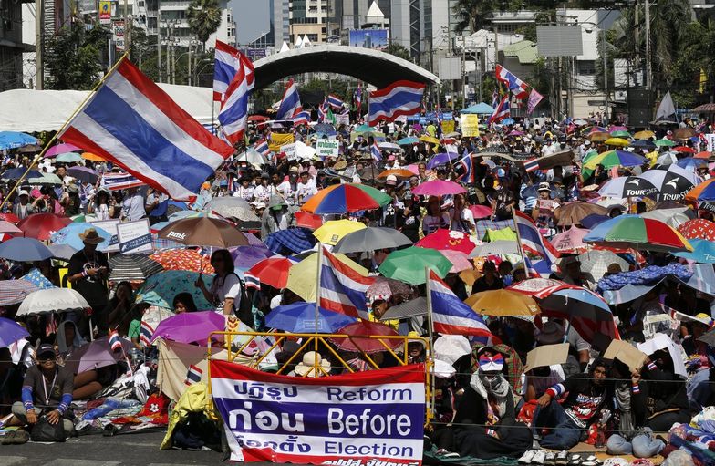 W stolicy Tajlandii, Bangkoku, trzeci dzień trwa akcja paraliżu miasta