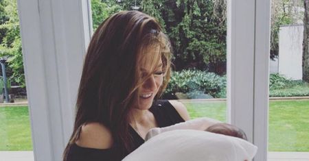 ZDJĘCIA TYGODNIA: dziwne nogi Gosi Rozenek, sutki Dżoany, Kwiatkowski całuje narzeczonego i Ania pozuje z "royal baby"! (ZDJĘCIA)