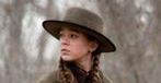 Brit Marling uderza służącą