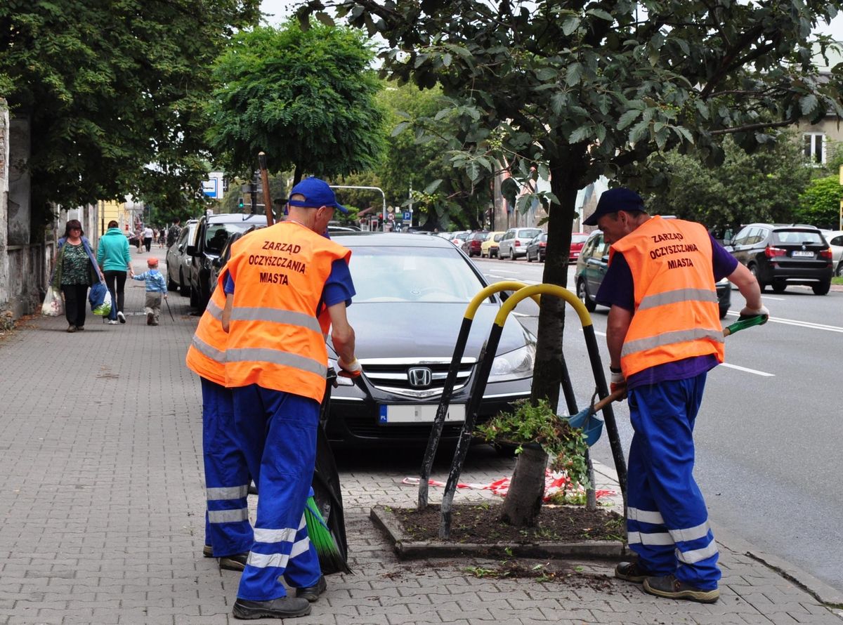 Skazani wysprzątali 735 tys. m kw chodników!