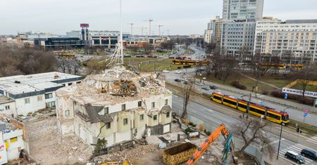 Warszawa. Czarny Kot znowu w rękach miasta