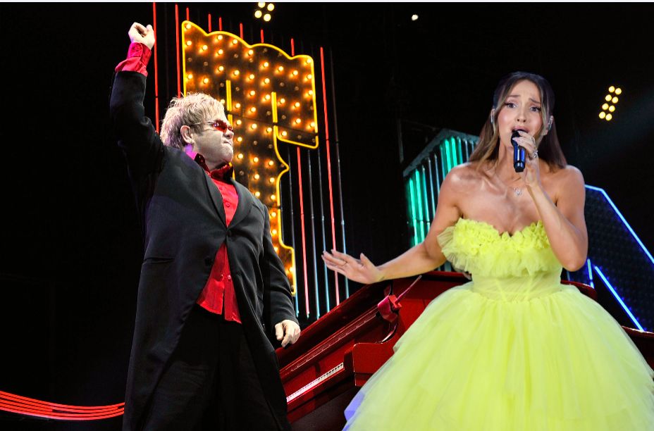 Marina Łuczenko, Elton John
