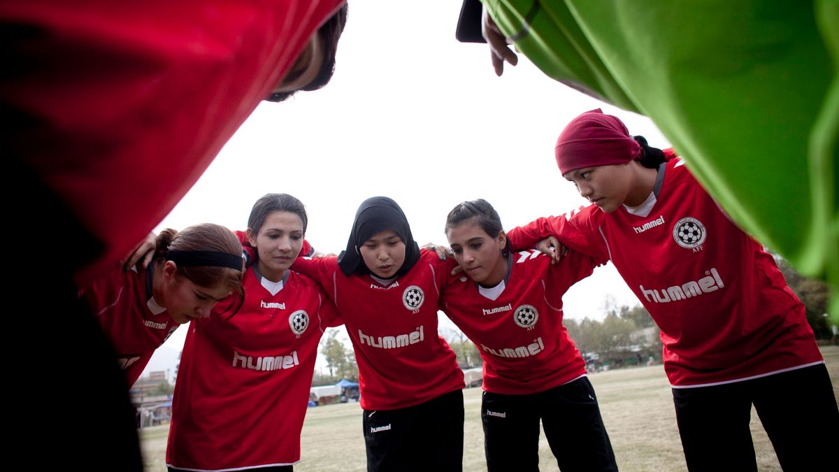 Zdjęcie okładkowe artykułu: Getty Images / Majid Saeedi / Na zdjęciu: kobieca reprezentacja Afganistanu