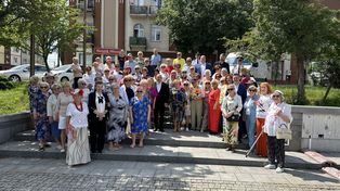 Drugi dzień Ostrowieckich Senioraliów. Barwny korowód przeszedł ulicami miasta. Zobacz zdjęcia