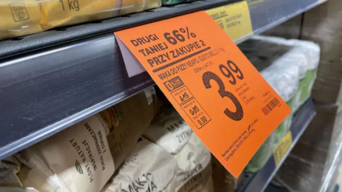 Klienci Biedronki poirytowani. Nowy proceder łowców promocji 