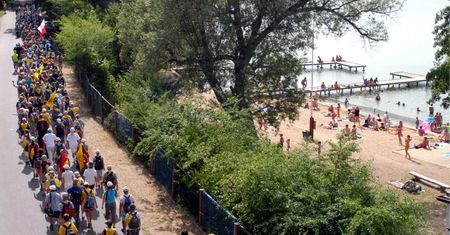 Pokonują setki kilometrów na piechotę. "Swego czasu miałam 38 pęcherzy na obu stopach"