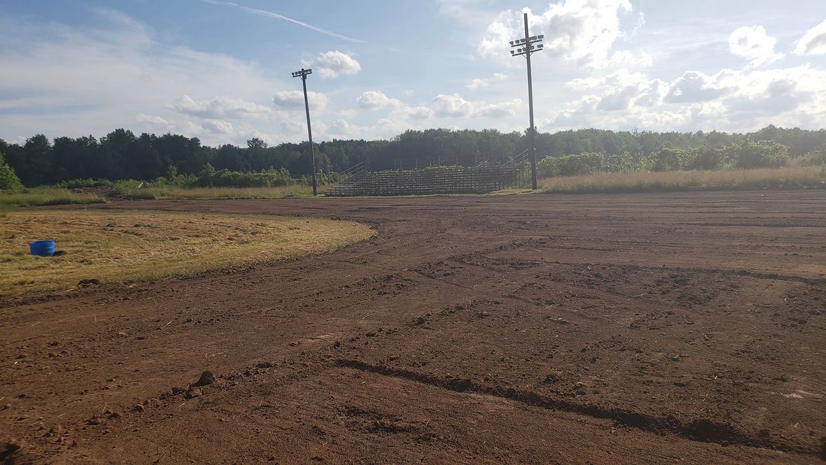 Zdjęcie okładkowe artykułu: Archiwum prywatne / Voytek Dojka / Na zdjęciu: tor Seneca Speedway w Waterloo