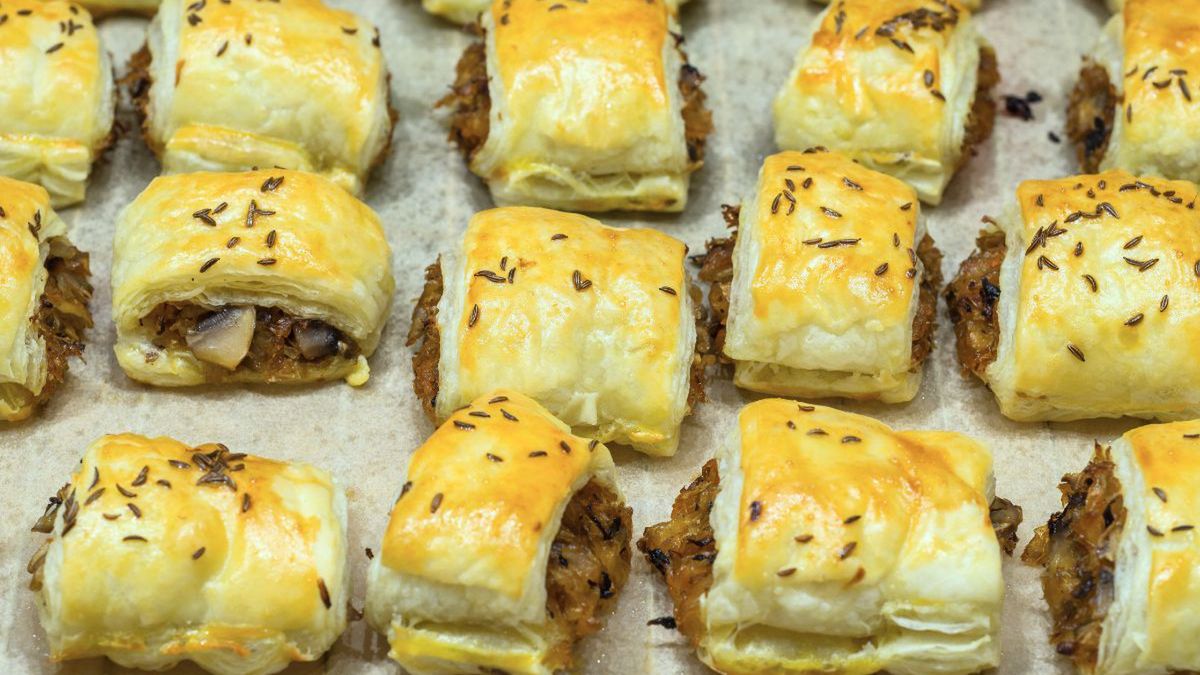 Przygotuj wcześniej farsz, a zrobisz paszteciki w 30 minut 