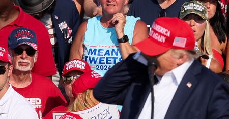 Atak na Trumpa. Niezwykłe zdjęcia. Uchwycił lecącą kulę