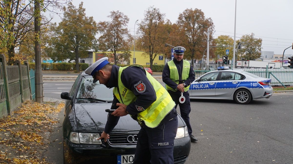 Kontrola oświetlenia samochodu