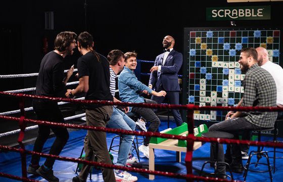 „Bitwa Scrabble” - na jednym ringu spotkali się Gortat, Bielecki, Wrona i Abstrachuje
