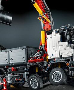 Mercedes-Benz Arocs 3245 z klocków Lego