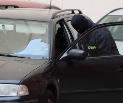 CBA zatrzymało pracownika NIK, wójta i sekretarza gminy