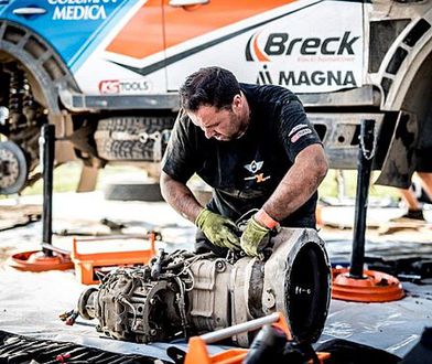 Mechanicy rajdowi: cisi bohaterowie drugiego planu