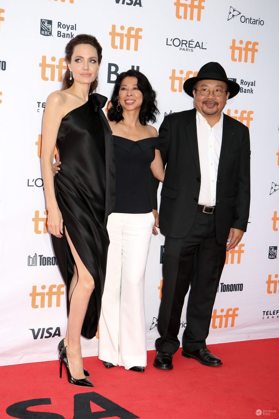 Angelina Jolie z dziećmi na premierze filmu "Najpierw zabili mojego ojca"