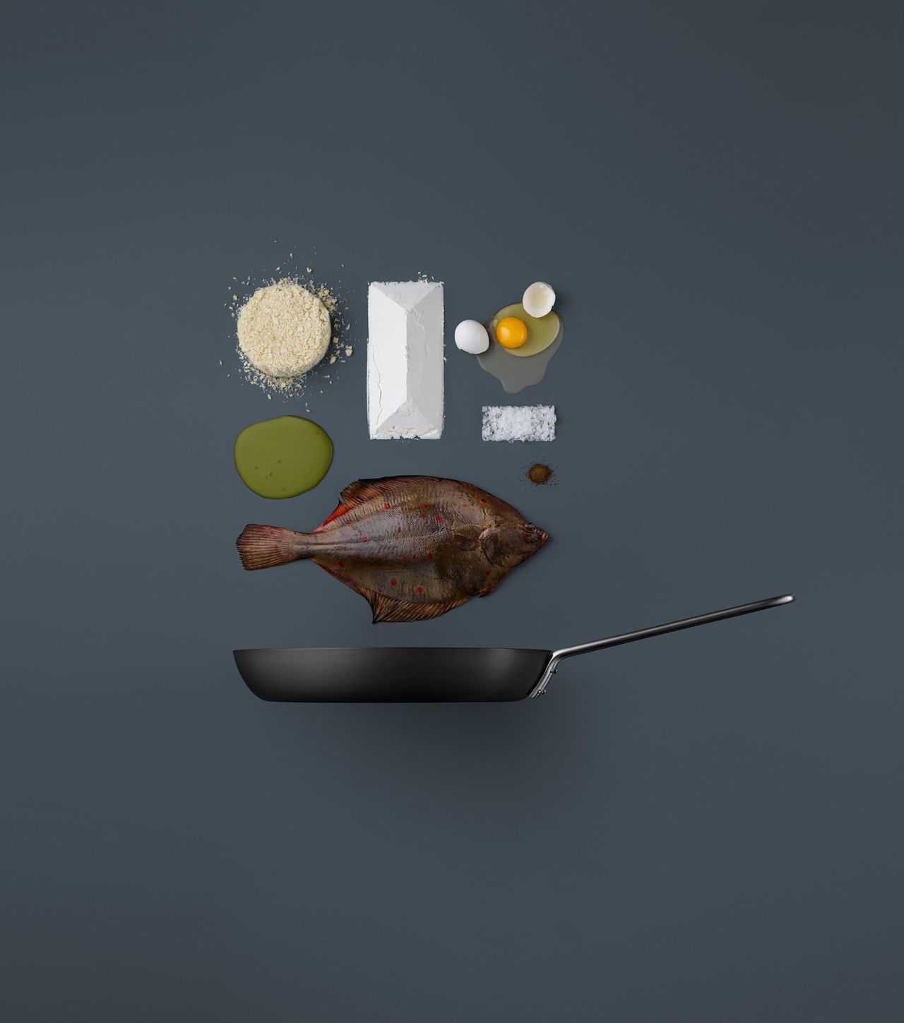 Oczywistym rozwiązaniem byłoby pokazanie gotowego dania, jednak nie jest to książka kucharska, a raczej projekt artystyczny - mówi Mikkel.