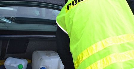 Mają na koncie ponad setkę kradzieży paliwa