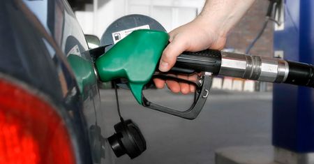 Ceny paliw w dół, a diesel mniej opłacalny
