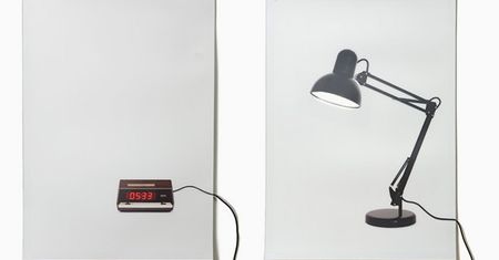 Flat Life Clock - spłaszczony zegar do powieszenia na ścianie