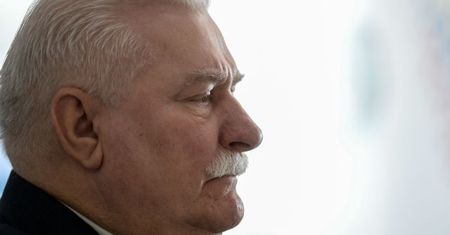 Wałęsa odrzuca opinie biegłych IPN